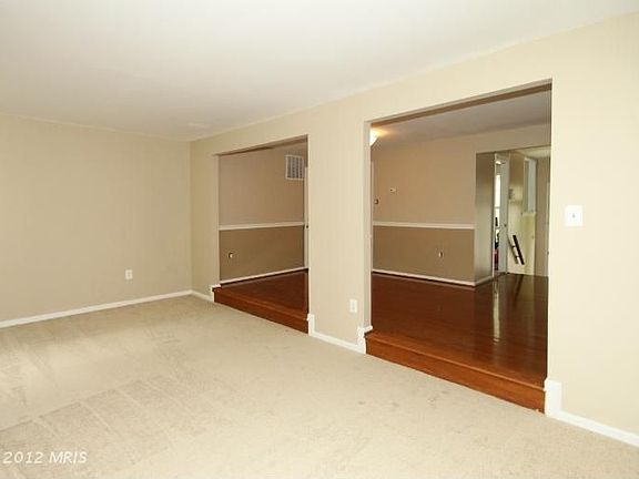 4th image of 10110 Chestnut Wood Ln