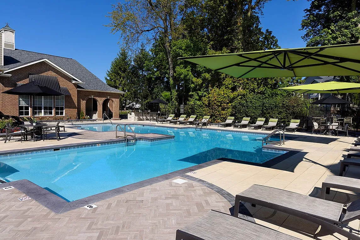 Castle Creek Apartments — Photo 2
