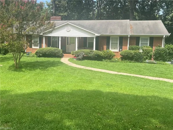 1131 Barclay Ter, Winston Salem, NC 27106