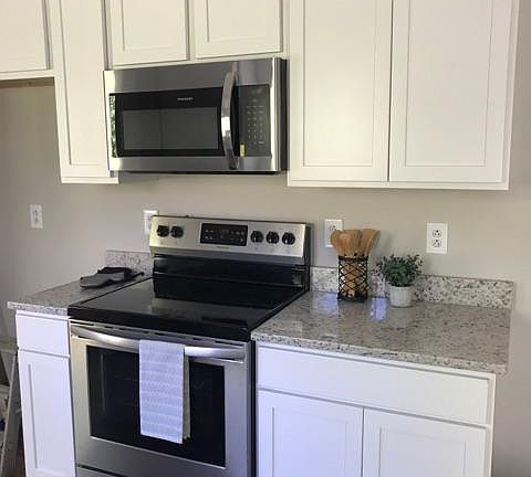 5th image of 7628 Gracemont Blvd