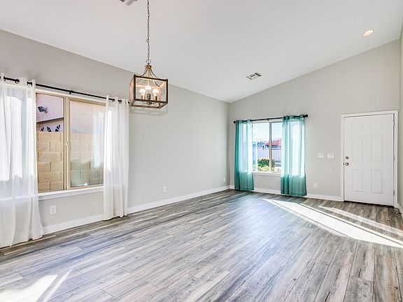 4th image of 11816 W Virginia Ave
