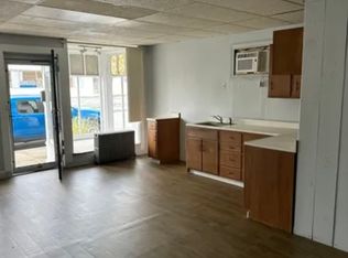 8-10 Main St, Plainfield, CT 06374