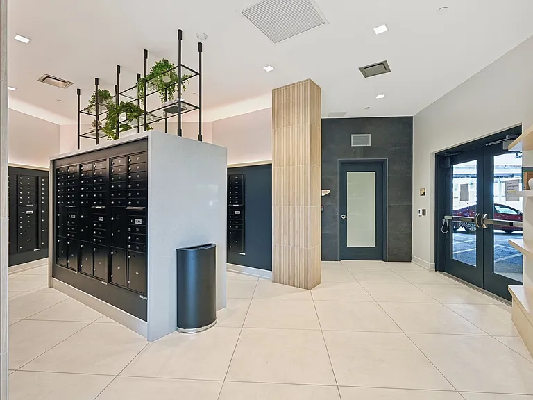 The Keystone Apartments — Photo 12