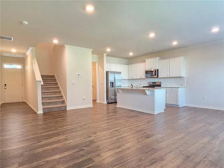 3331 Greyton Dr — Photo 8