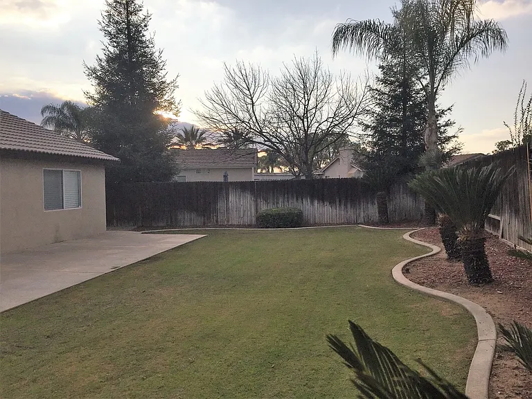 8502 Mainsail Dr — Photo 23