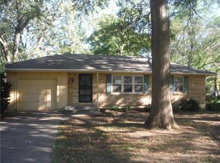 11015 Stark Ave, Kansas City, MO 64134