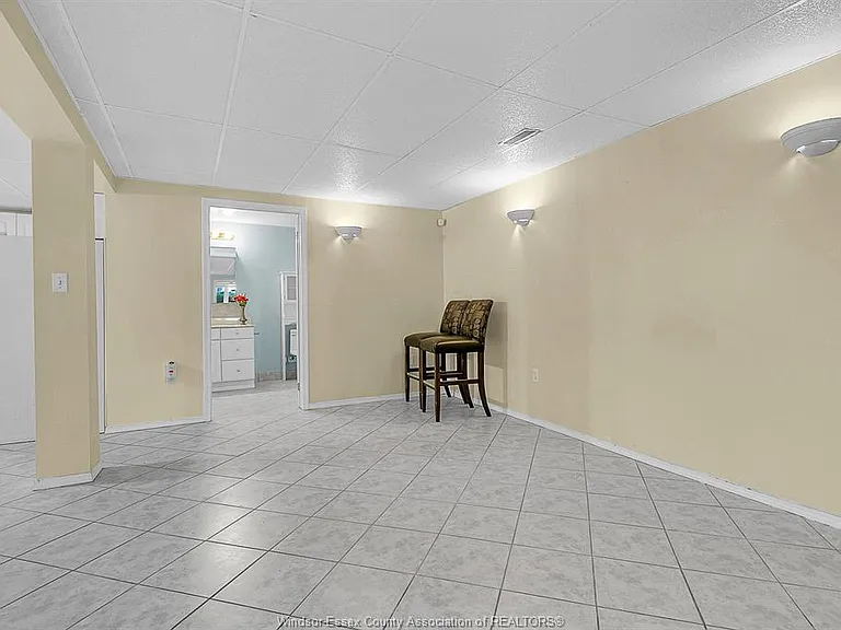 3114 Fletcher Cres — Photo 26