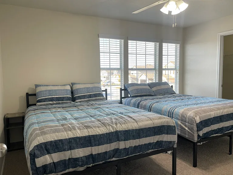 3738 Gallery Wls — Photo 40