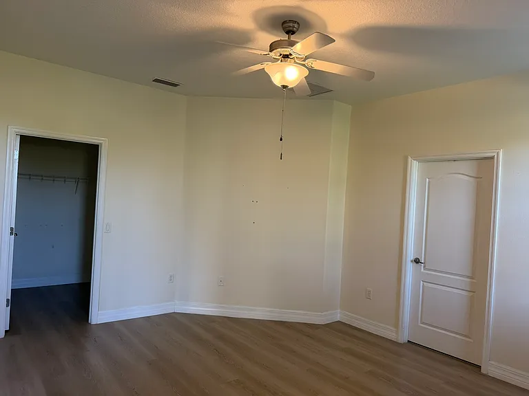 5914 Trieda Dr — Photo 15