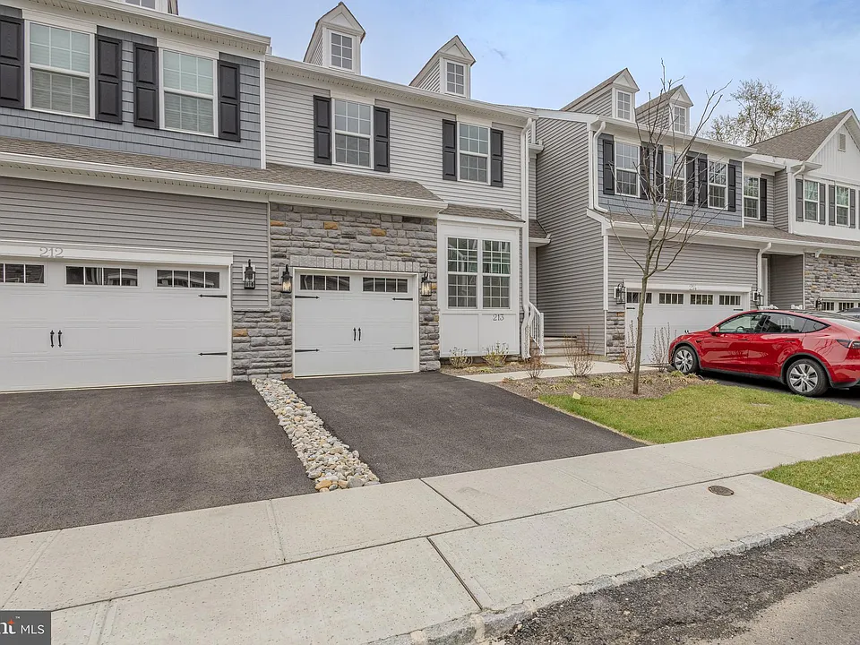 213 Harley Ln