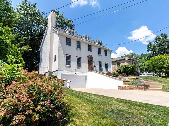 3rd image of 216 Hillcrest Ave