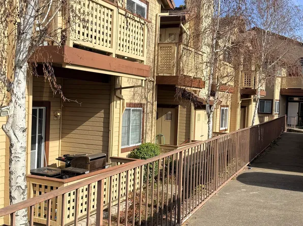 103 Tuscany Ct, Hercules, CA 94547