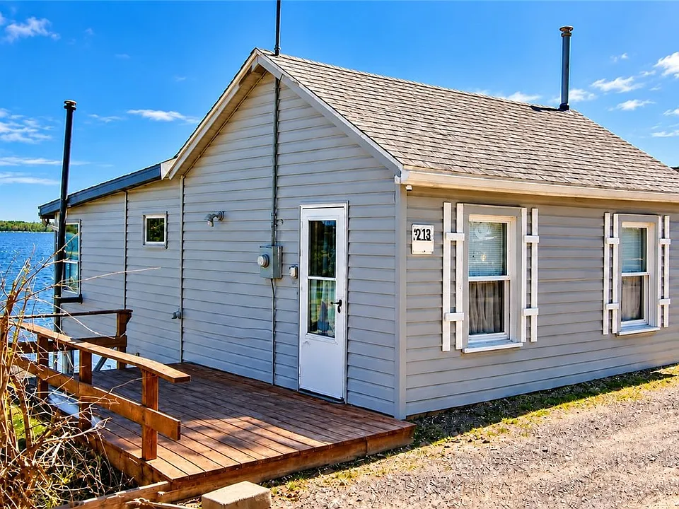 2757 Lower Lake Rd