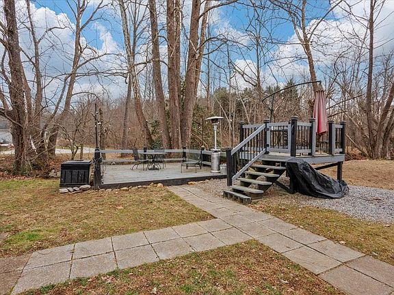 4th image of 197 Vista Cir