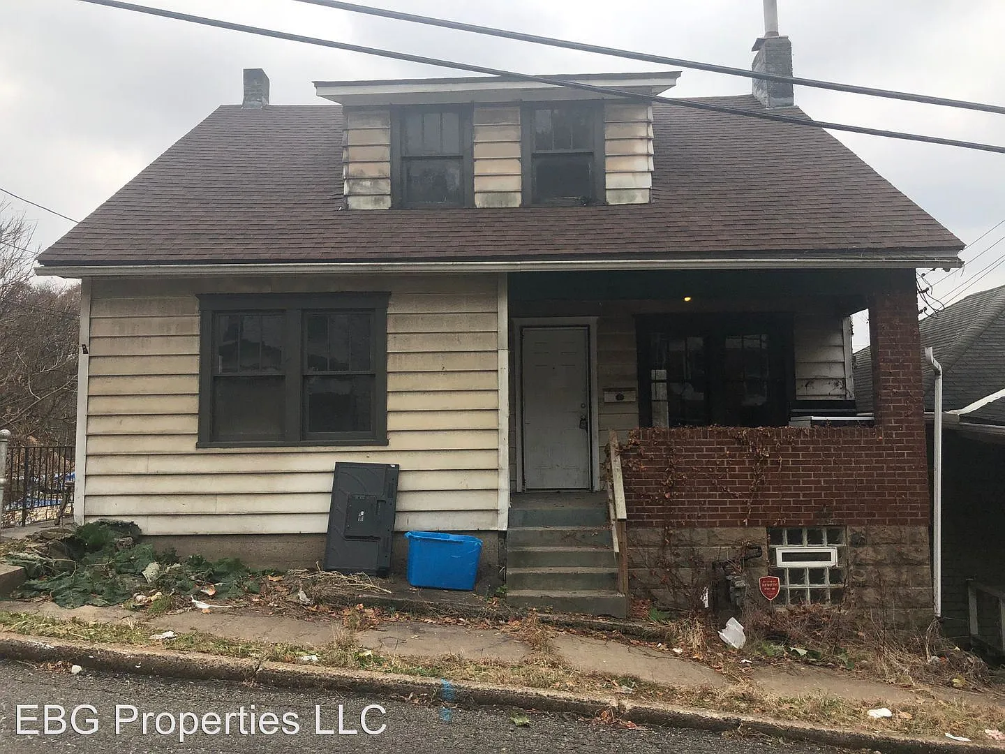 926 Oak Ave photo 1