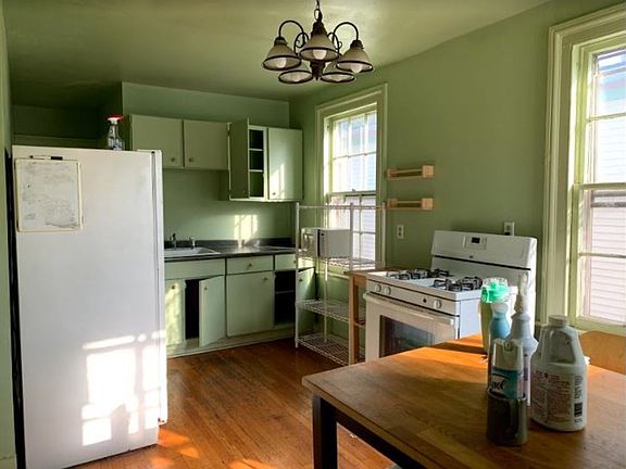 2nd image of 188 Dwight St #2R