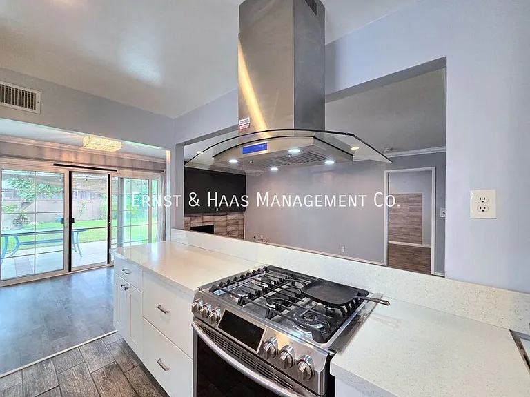 8131 San Mateo Cir — Photo 12