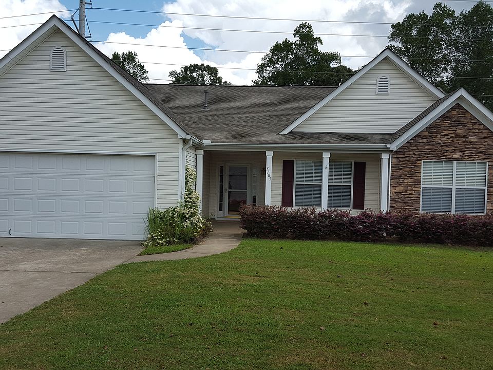 Single Family Home 3 bedroom