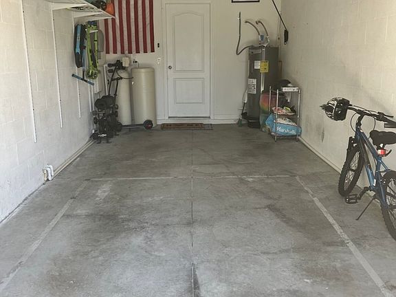 2nd image of 2819 Lantern Hill Ave