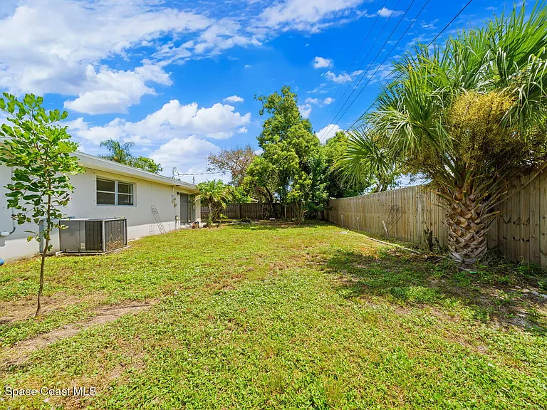 2050 Port Malabar Blvd NE — Photo 21