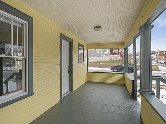 3rd image of 2031 Russell Ave N