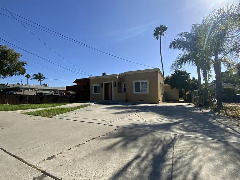 520 Glover Ave #A — Photo 38