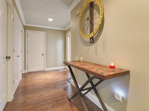 3rd image of 24 Chestnut Ln #0