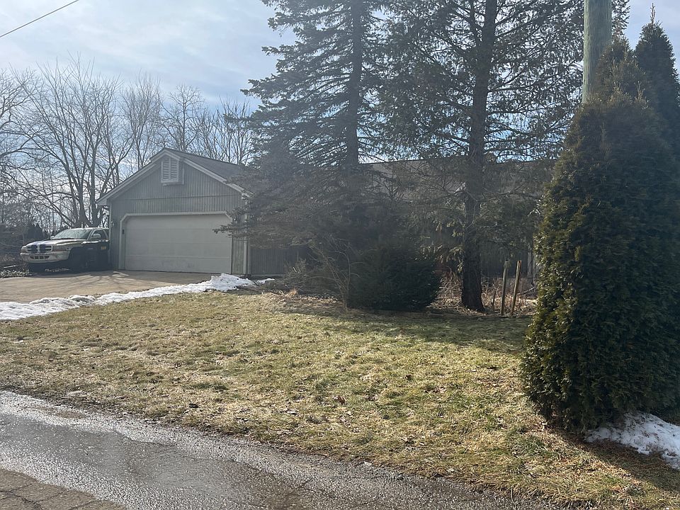 2nd image of 3565 East St