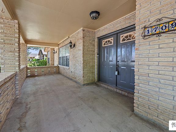 3rd image of 1709 Pecan Ct