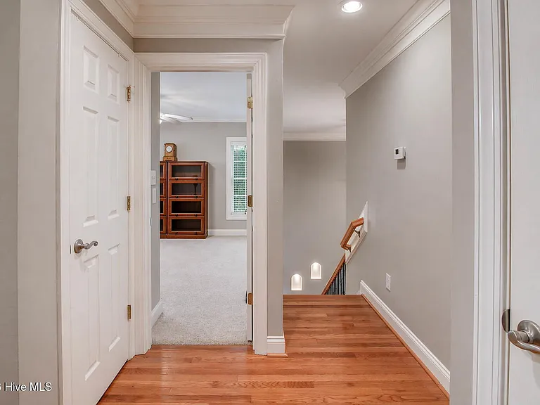 305 Holly Ln — Photo 44
