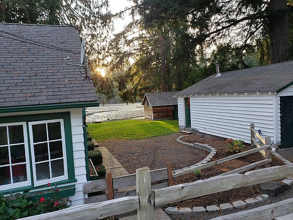 2nd image of 13293 Lake Shore Dr NW