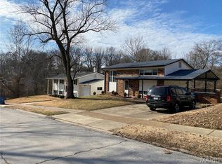 5167 Ville Maria Ln, Hazelwood, MO 63042