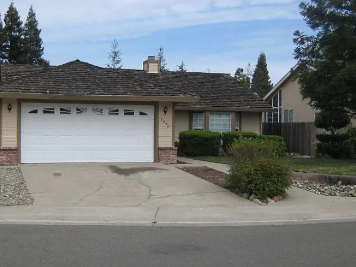 6230 Laguna Villa Way photo 1