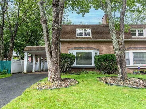 6 Plateau Cres, Halifax, NS B3M 2V6