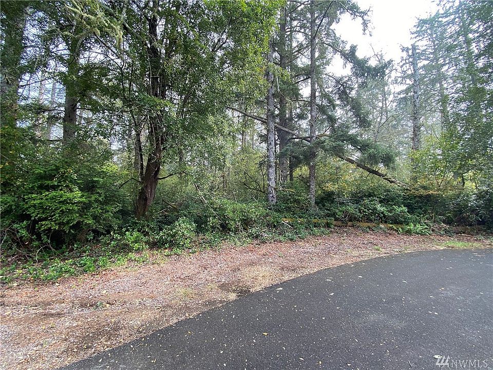 1st image of 845 Chaco Ct SE