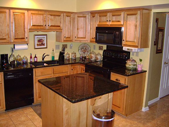 2nd image of 4912 Hillswick Dr