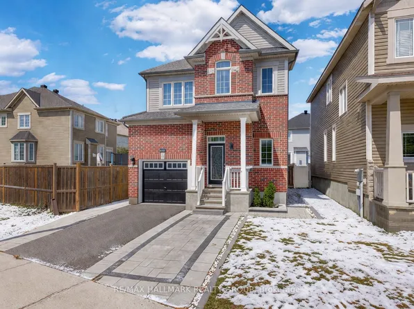 229 Meadowbreeze Dr, Ottawa, ON K2M 3A6