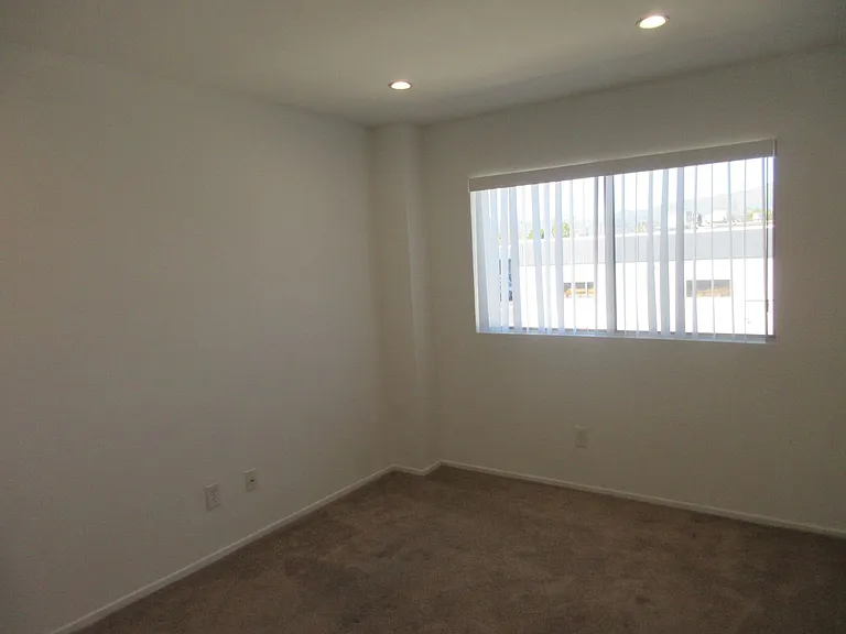 8865 Independence Ave #26 — Photo 18