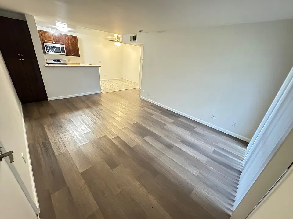 11844 Foothill Blvd #88