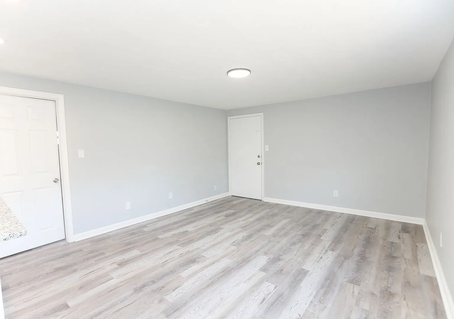 1454 E Ocean View Ave — Photo 3