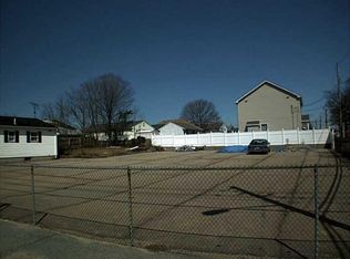 703 Douglas Ave, Providence, RI 02904