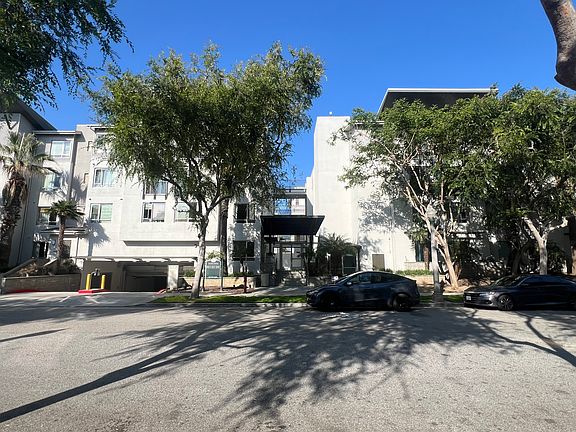 2nd image of 6400 Crescent Park E
