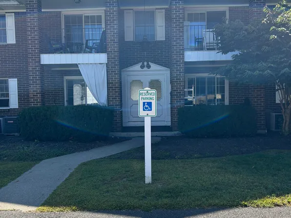 633 Delaware Ave APT 5, Delmar, NY 12054