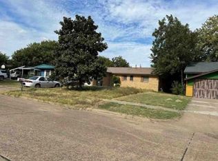 407 Roberts Cir, Arlington, TX 76010