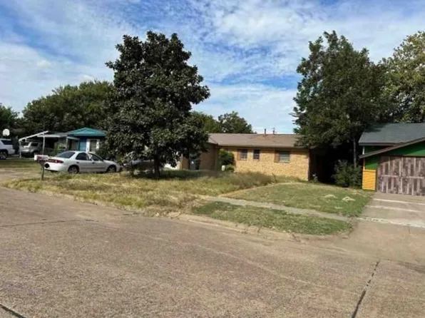 407 Roberts Cir, Arlington, TX 76010
