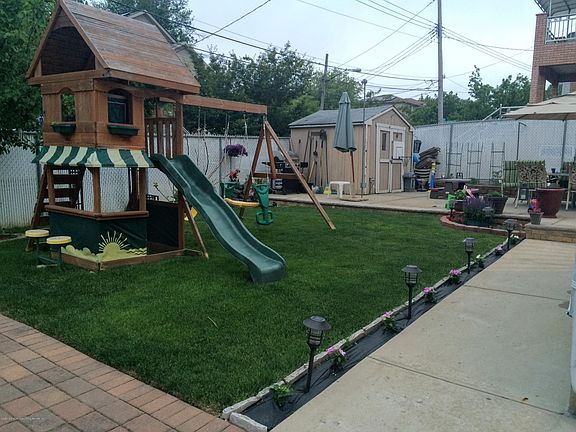 3rd image of 314 Wingham St