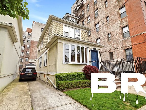 3rd image of 1514 E 28th St