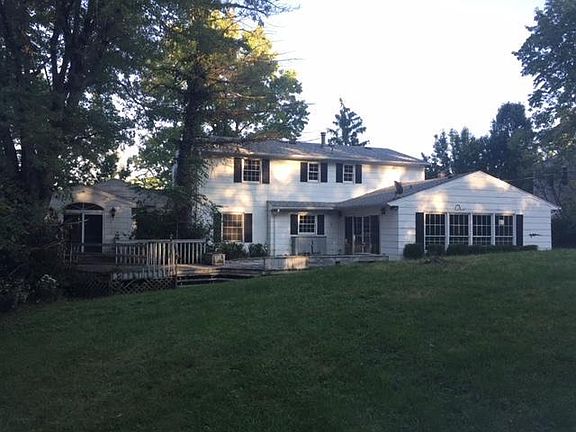 2841 Whitehouse