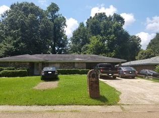 121 Brookfield Dr, Natchez, MS 39120