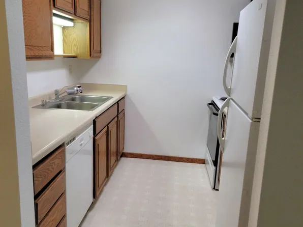820 N Bridge Street, 820 N Bridge St #202, Chippewa Falls, WI 54729